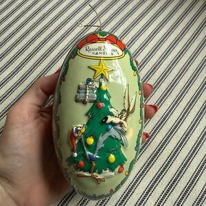 Russell Stover Looney Tunes Christmas Ornament Tin